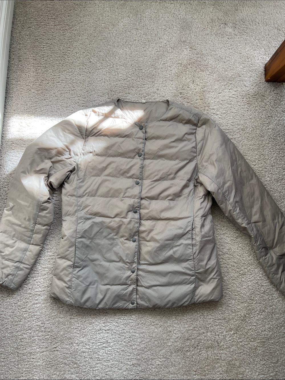 Unique Women’s Lightweight Puffer Jacket - Neutral Taupe